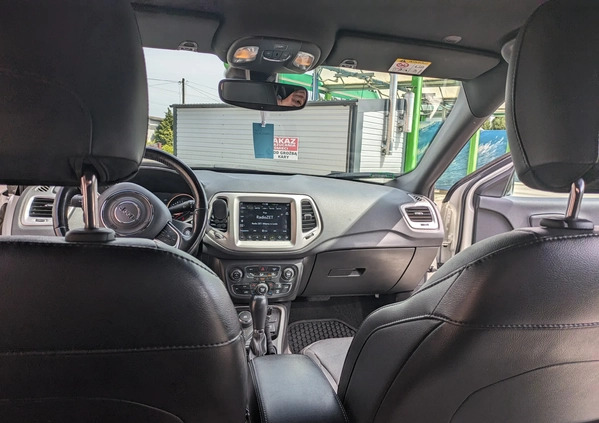 Jeep Compass cena 110000 przebieg: 55555, rok produkcji 2019 z Łódź małe 121